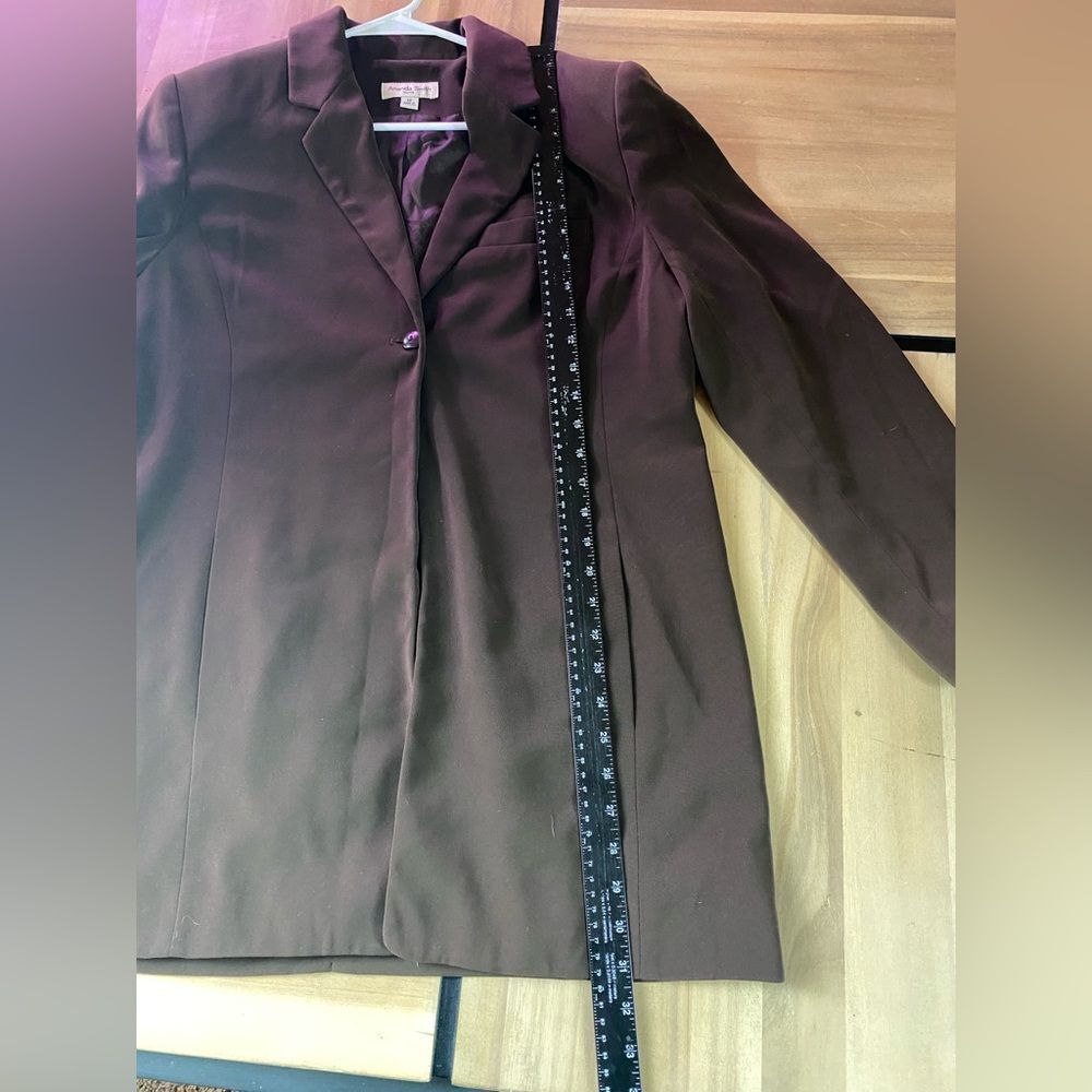 Amanda Smith Brown Single Button Closure Sports C… - image 3